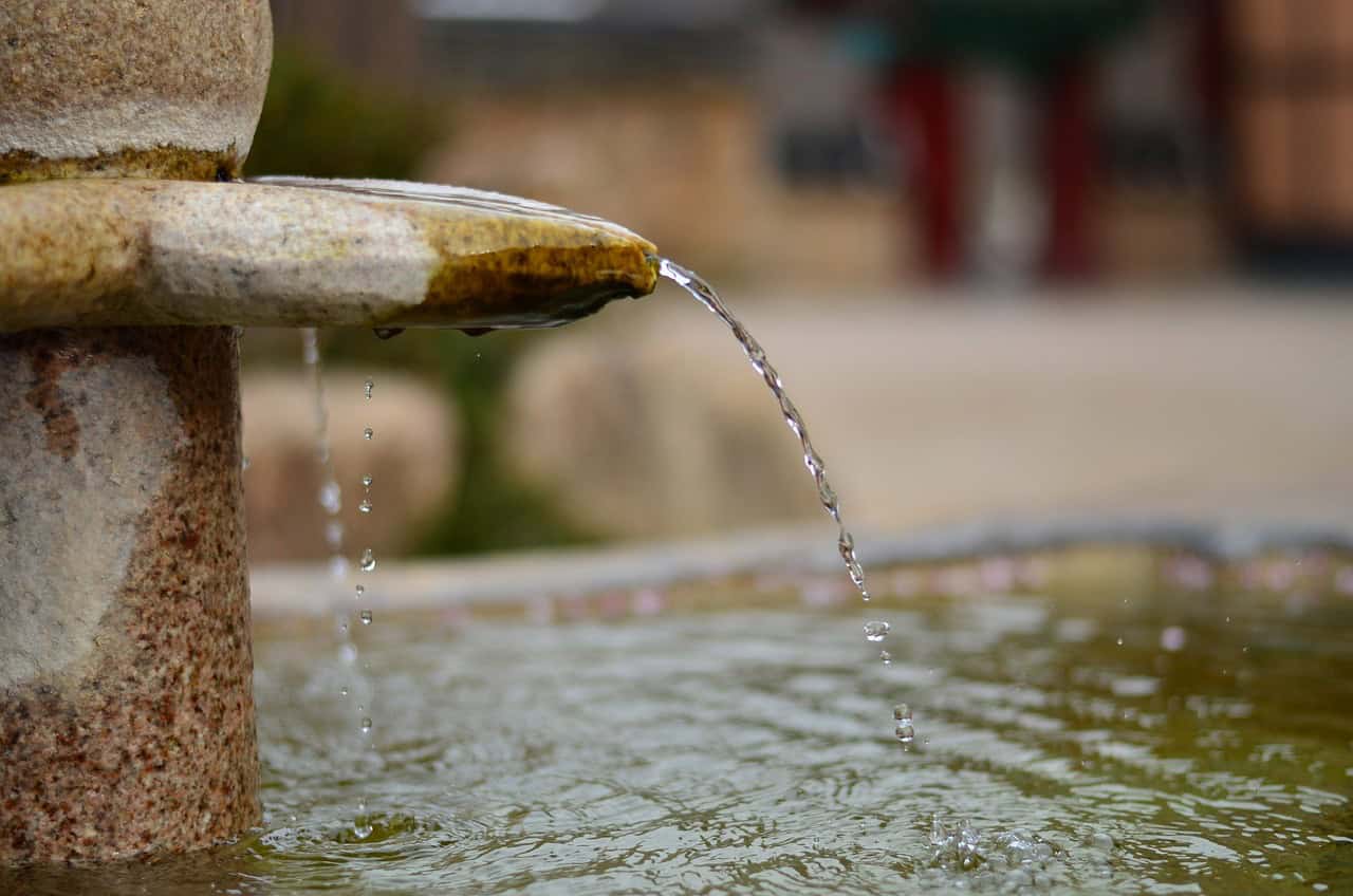 gutter water drops